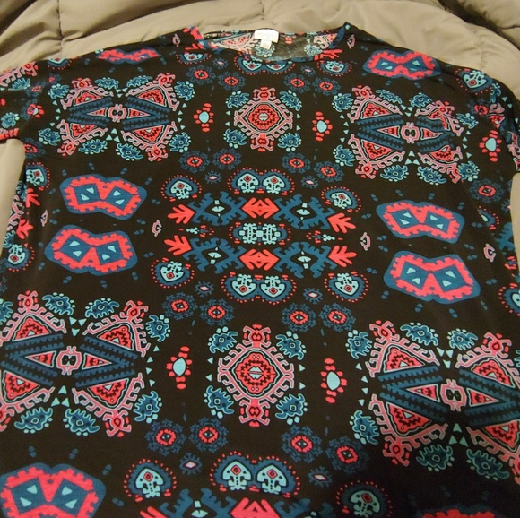 LuLaRoe Tops - Large Lularoe Irma